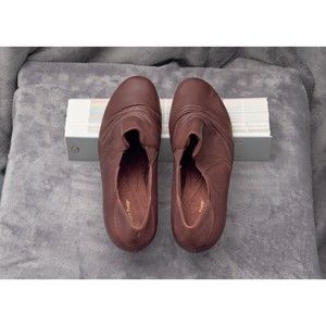 Bare Traps 8.5 Shoe